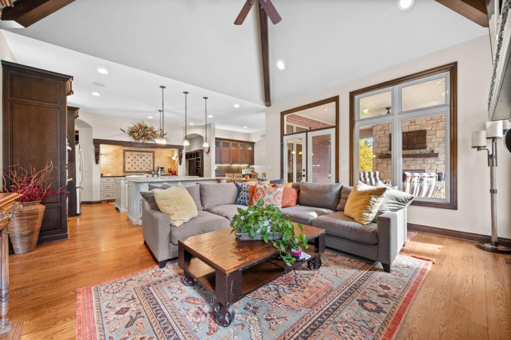 own-real-estate-residental-homes