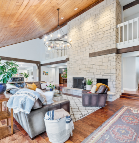 sell with OWN Large living room image